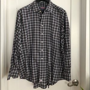 Vineyard Vine mens shirt